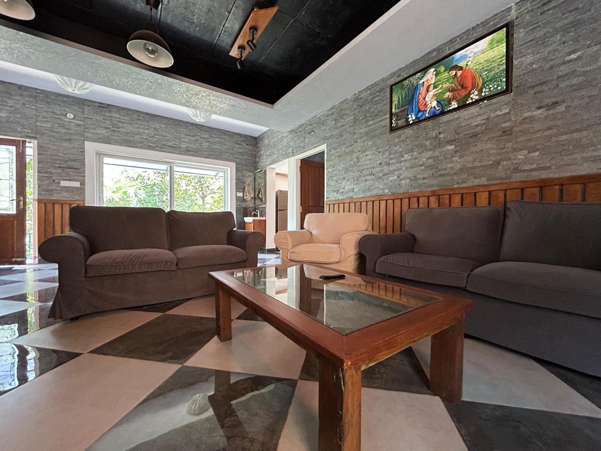 Kv By Halcyon Traveltech Apartment Anachal Luaran gambar