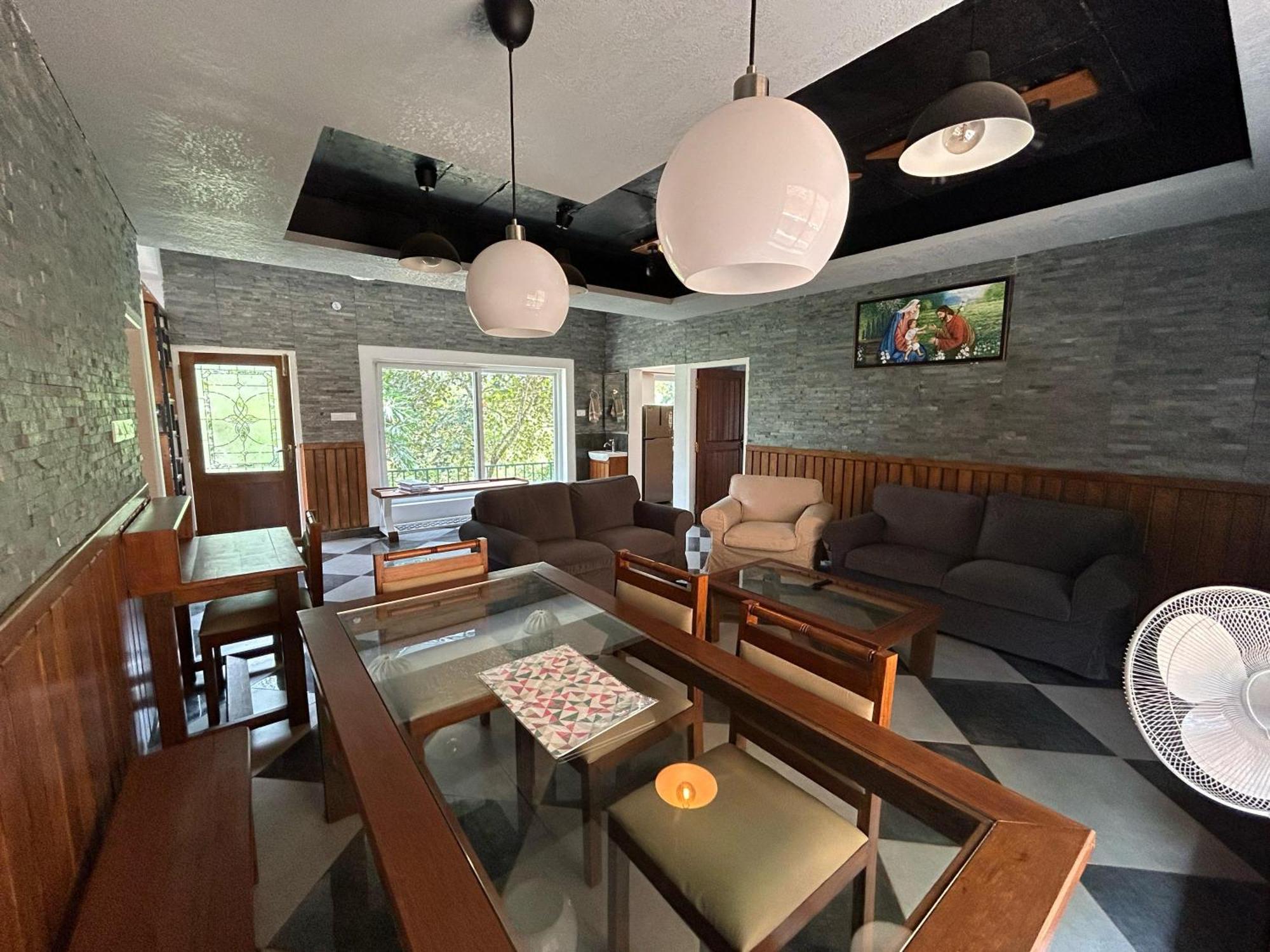 Kv By Halcyon Traveltech Apartment Anachal Luaran gambar