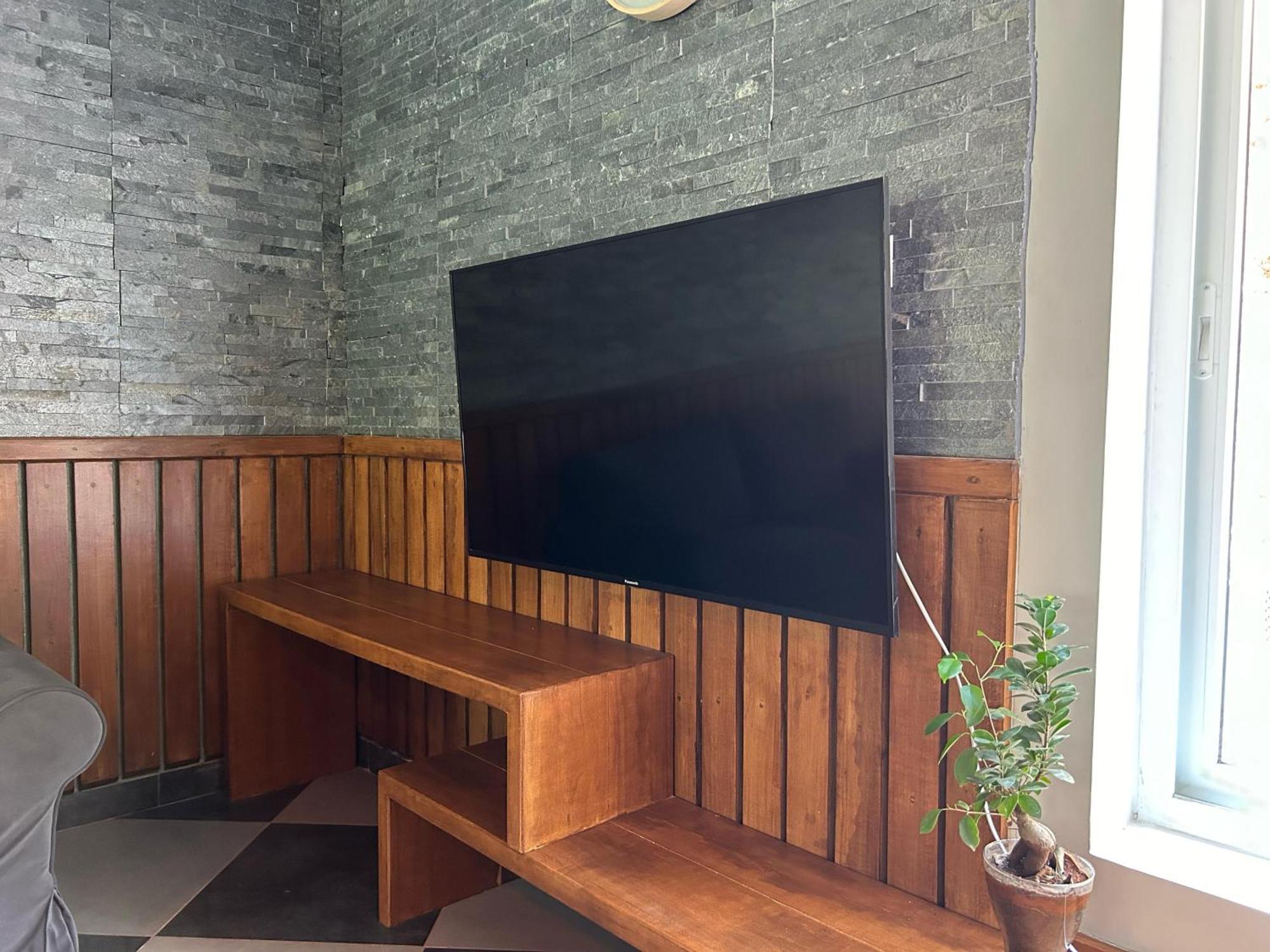 Kv By Halcyon Traveltech Apartment Anachal Luaran gambar