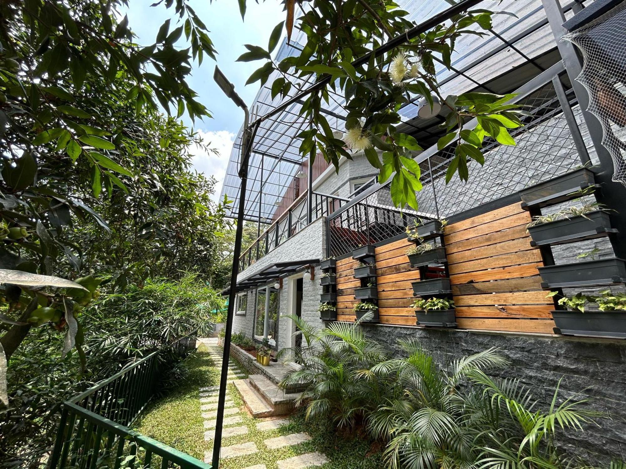 Kv By Halcyon Traveltech Apartment Anachal Luaran gambar
