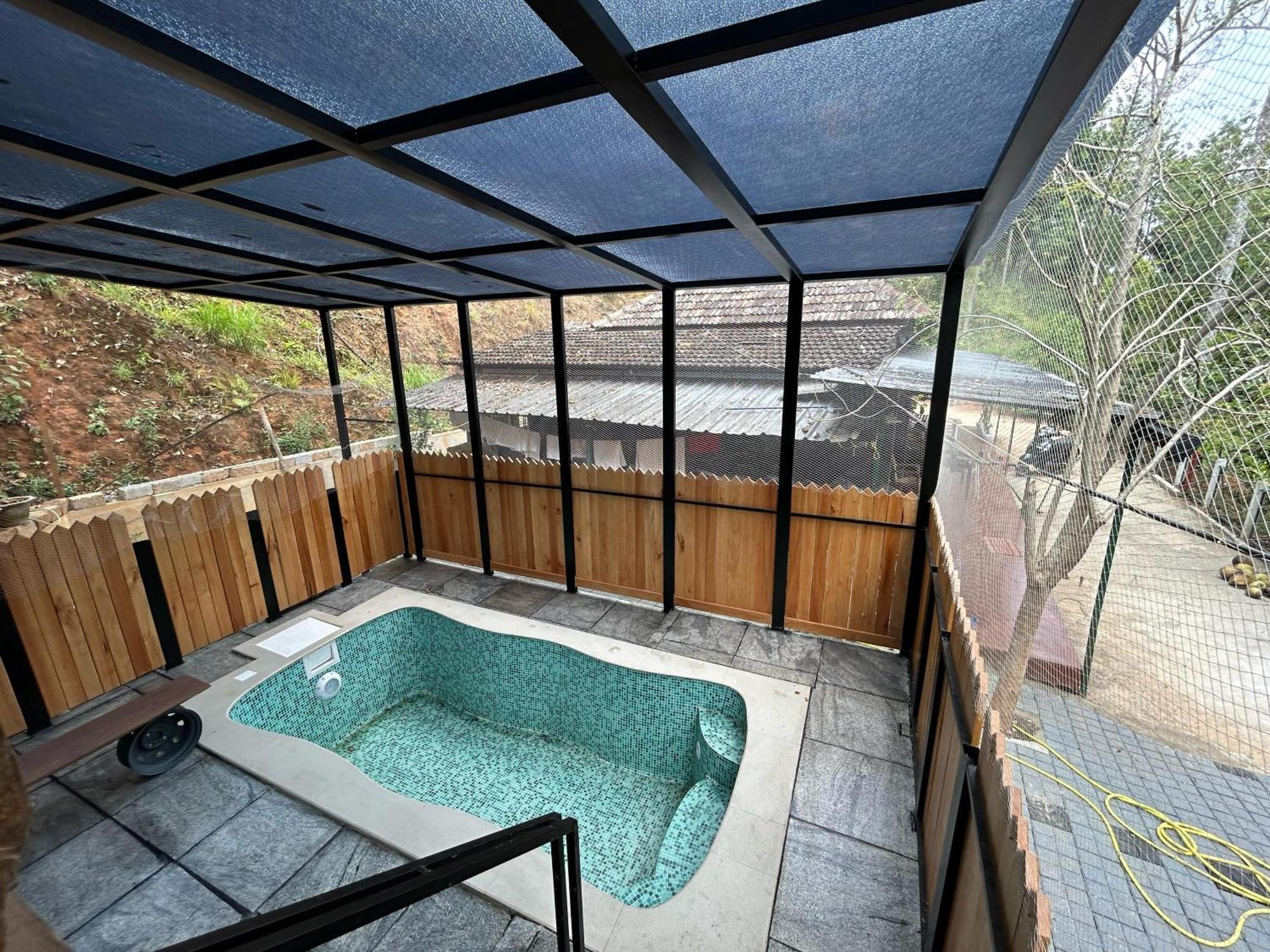 Kv By Halcyon Traveltech Apartment Anachal Luaran gambar