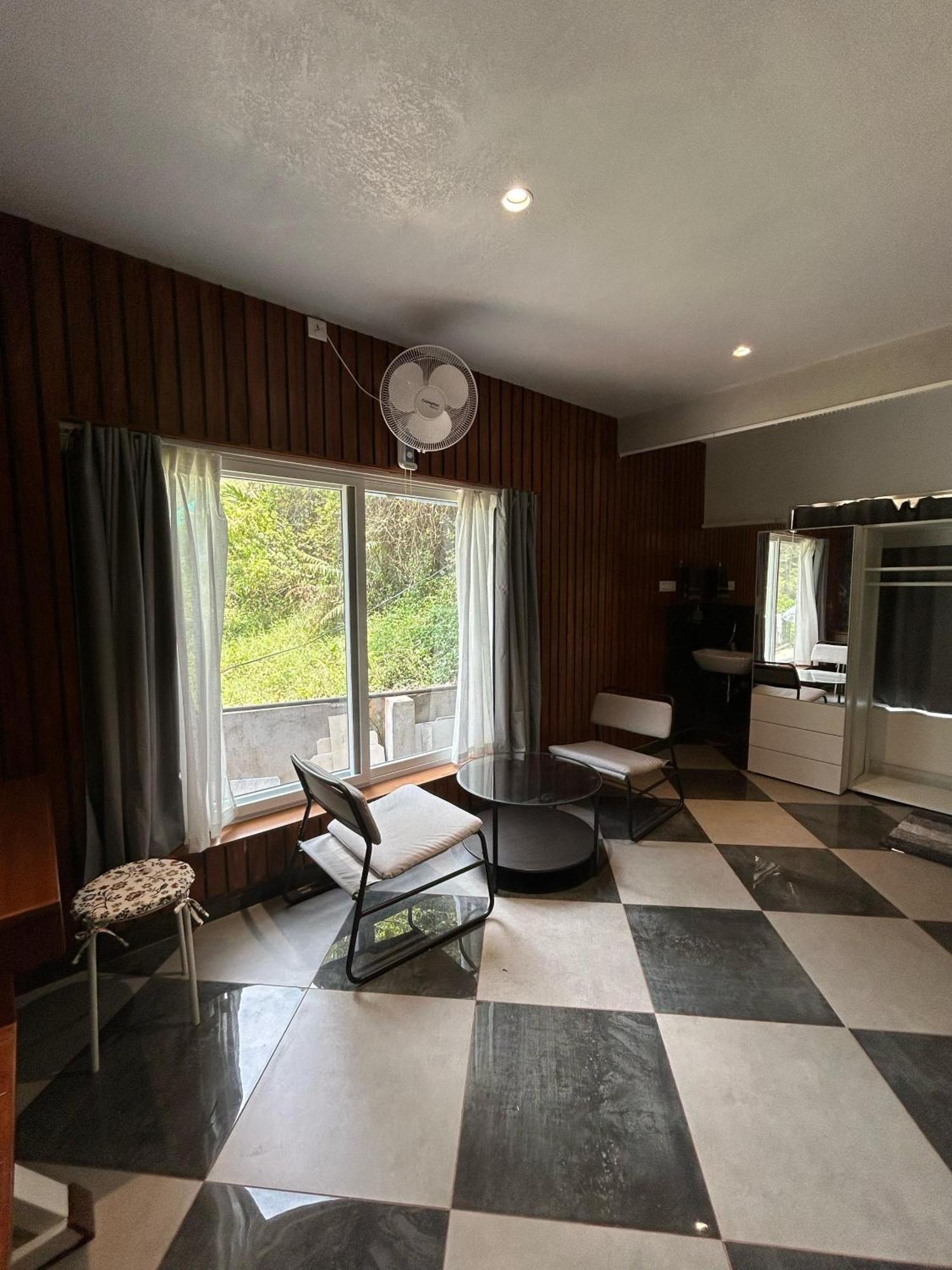 Kv By Halcyon Traveltech Apartment Anachal Luaran gambar
