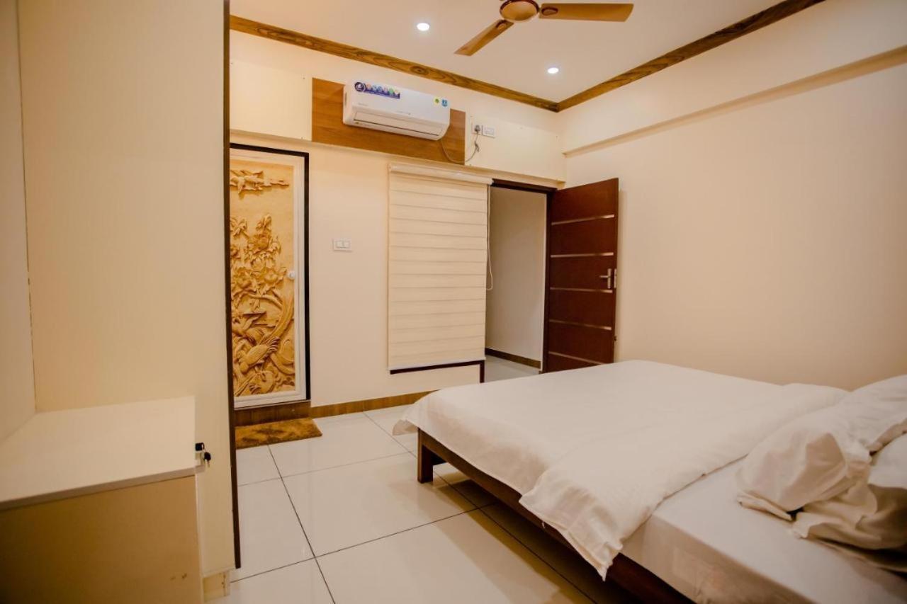 Kv By Halcyon Traveltech Apartment Anachal Luaran gambar